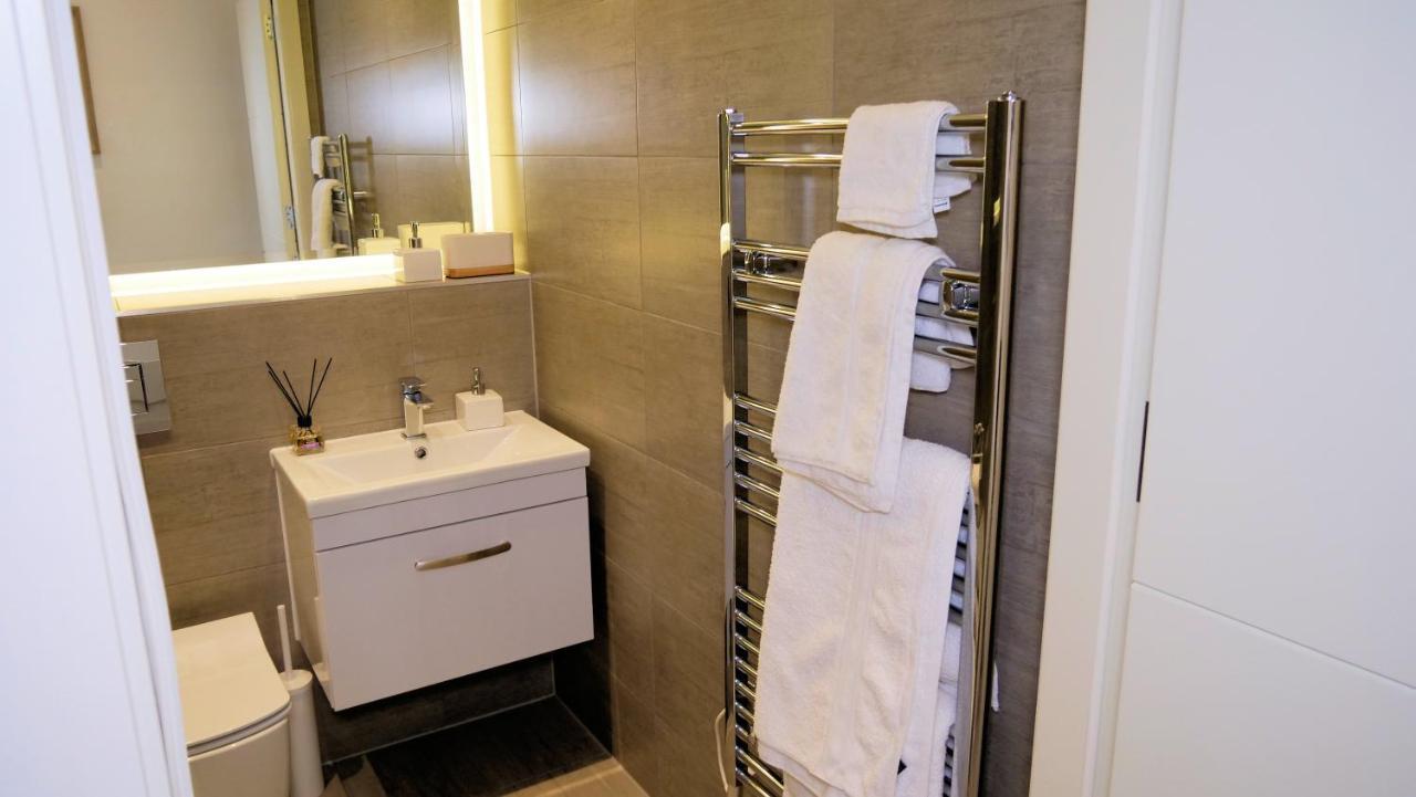 Luxurious Short Stay Flat In Milton Keynes Esterno foto