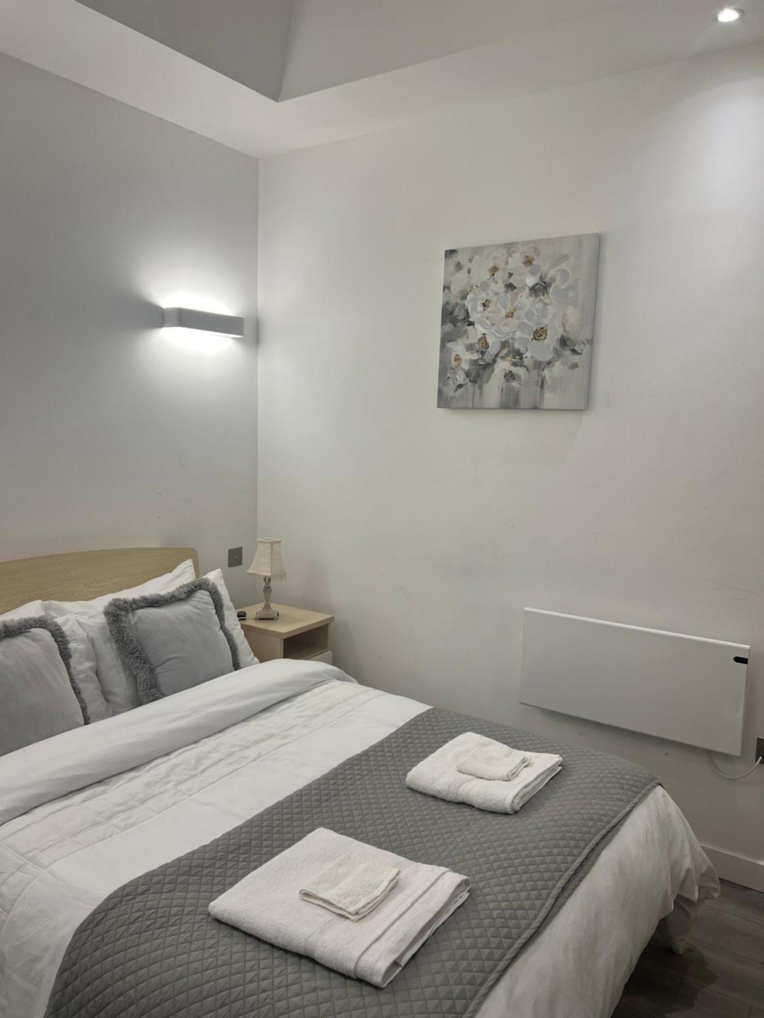 Luxurious Short Stay Flat In Milton Keynes Esterno foto